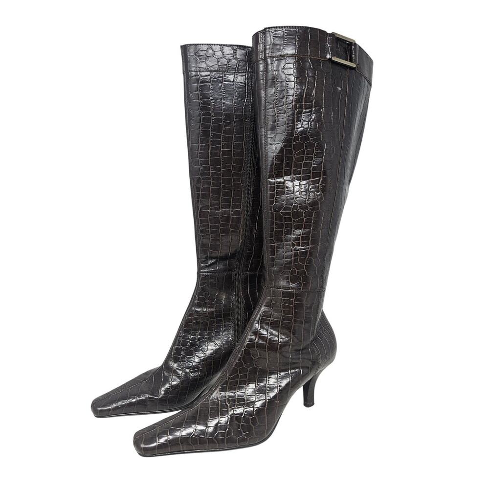Vintage Y2K Bandolino 8 Croc Embossed Brown Leather Kitten Heel Boot Square Toe